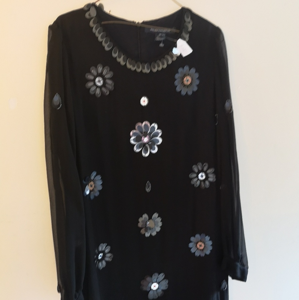 French Collection dress - Picture 2 of 3